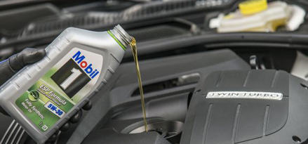 Mobil 1 packshot